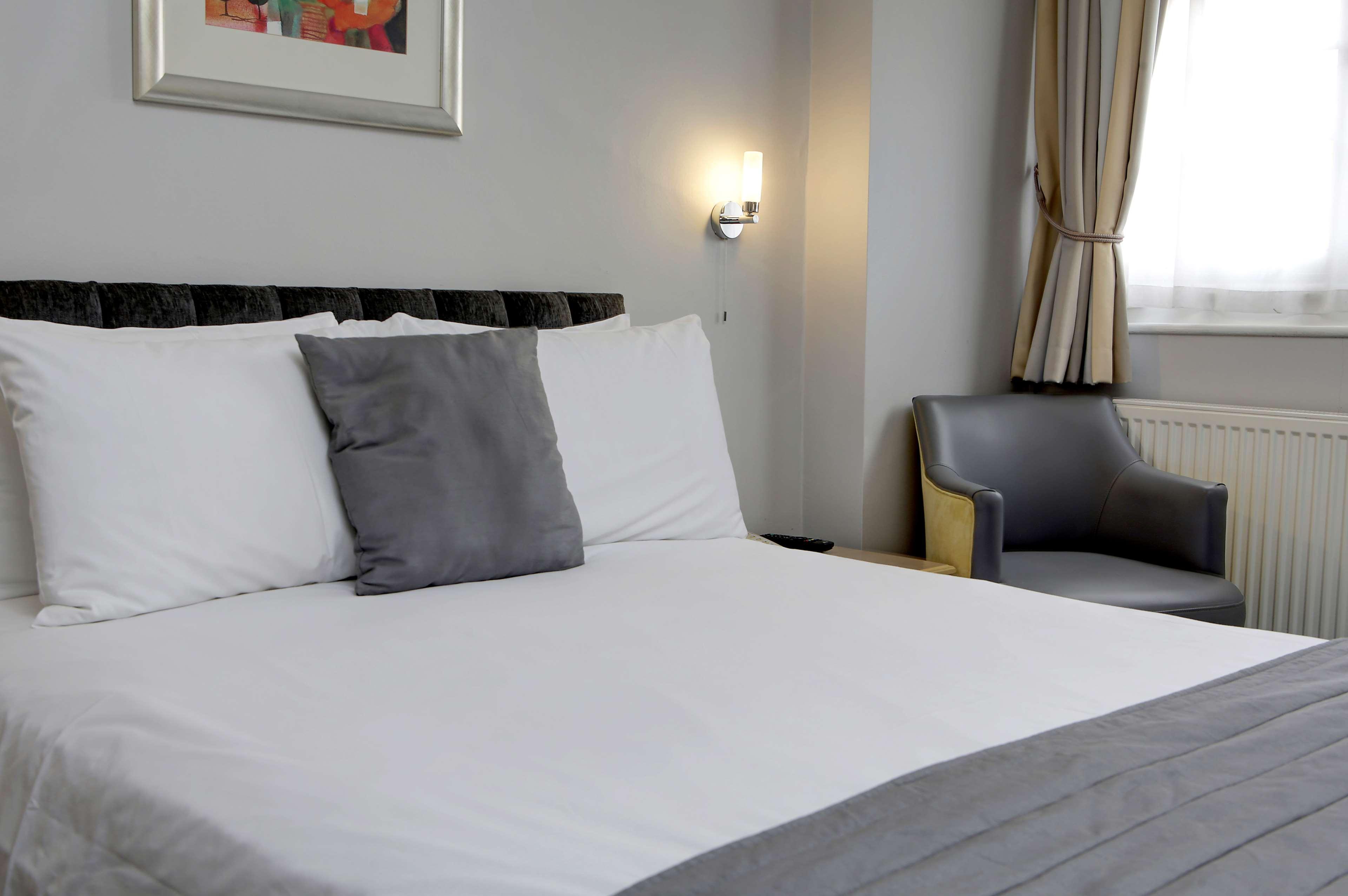 Best Western Reading Calcot Hotel エクステリア 写真