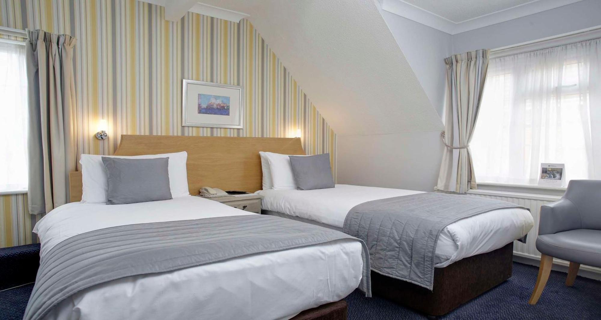 Best Western Reading Calcot Hotel エクステリア 写真